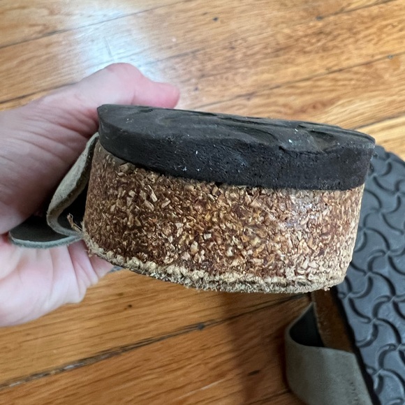 Birkenstock tan suede Gizah sandal in VGUC size 36 comfy and soft - Picture 12 of 13